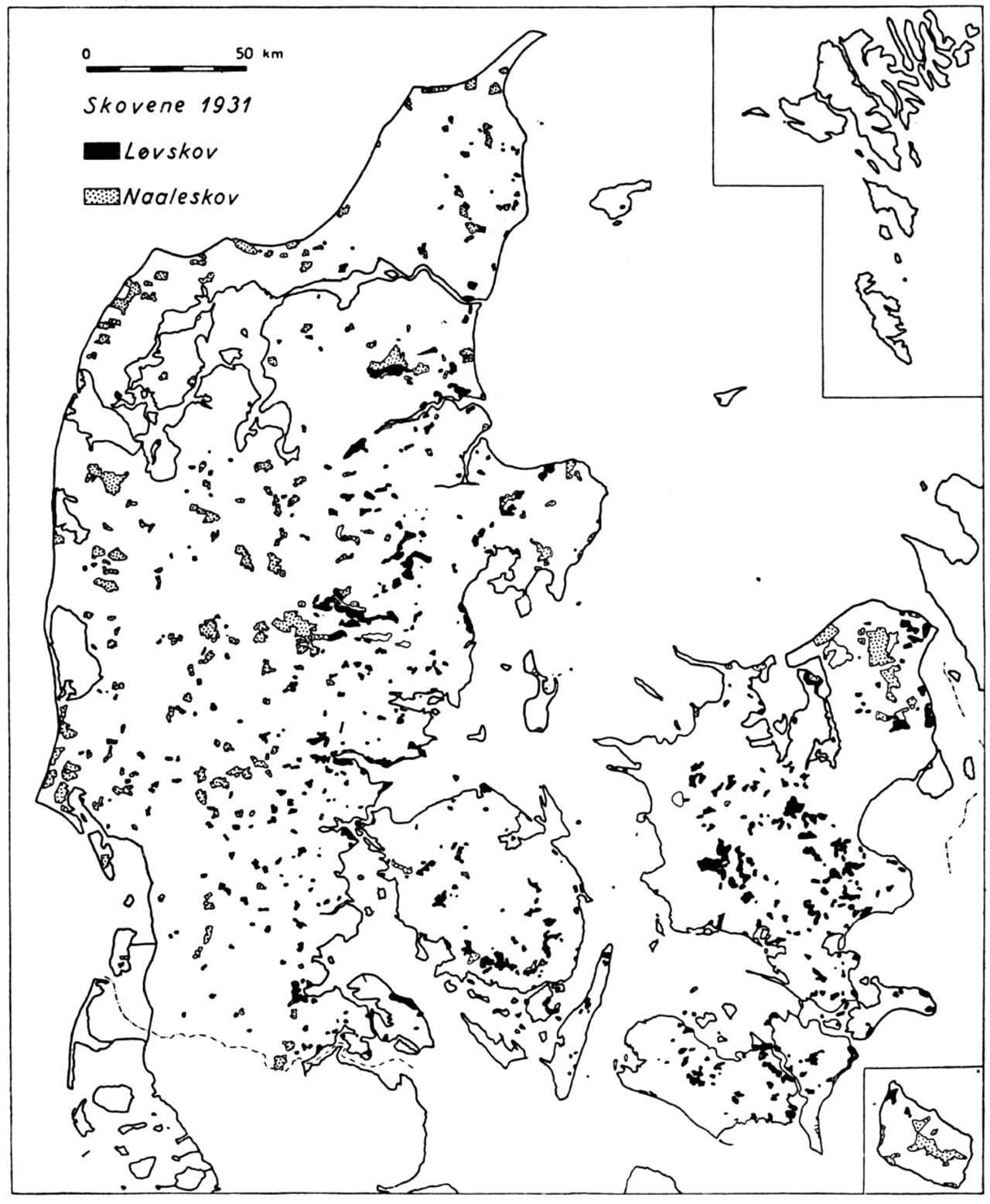 (Kort). Skovene 1931.Skovene er mere jævnt udbredt over hele landet. Den store tilvækst i areal skyldes hedearealers opdyrkning ved plantering af nåleskov og anlæg af sandflugtplantager i klitområderne. De gamle skovarealer er til gengæld mange steder opsplittede ved inddragelse af skovland til landbrugsareal fx. på Lolland og i SØ.-Jylland.Københavns Universitets Geografiske Laboratorium del.