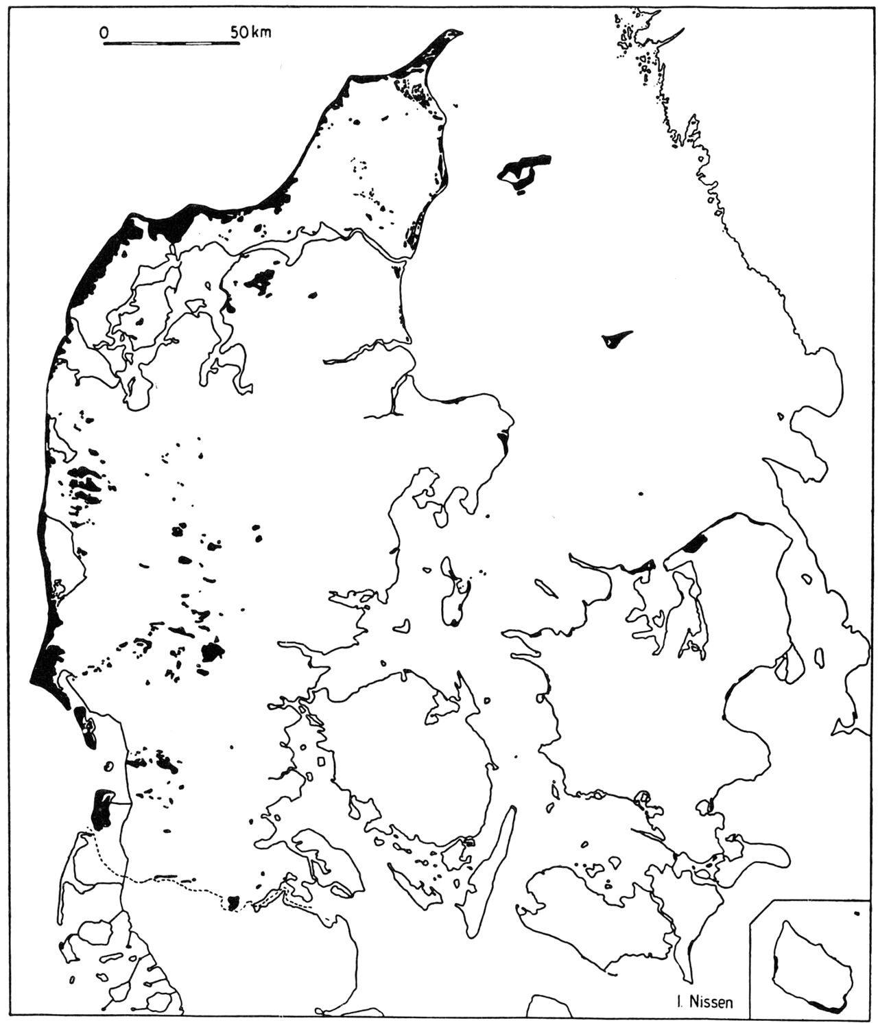 (Kort). Klitlandskaber: kystklitter og indsande.Kystklitternes udbredelse er først og fremmest vestorienteret. Dette skyldes det forhold, at vinde fra de vestlige verdenshjørner er dominerende, såvel hvad hyppighed angår, som med hensyn til styrke. Den udstrakte strandbred ved ebbetid langs Vesterhavet i forbindelse med de store sandmasser, der vandrer langs denne kyst, er også af betydning ved fremskaffelse af det for klitdannelsen nødvendige materiale. Udstrakte klitområder forekommer også ved kyster, der ligger eksponeret mod åbne havområder, hvor stort »frit stræk« forårsager store vindstyrker fx. Sjællands n.kyst og Bornholms sø.kyst. Indsandene har også en vestlig udbredelse som følge af deres tilknytning til hedesletternes og bakkeøernes sandbund. Når også morænesandslandskaber, fx. i Himmerland, kan have indsande, er det igen vestenvindsdominansen, der er årsag.Ingrid Nissen, Københavns Universitets Geografiske Laboratorium del.