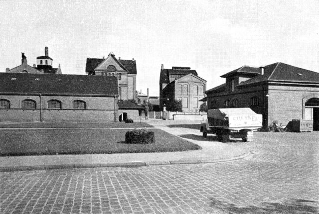 (Foto). Bryggeriet Stjernen set fra pladsen foran bryggeriets hovedkontor.