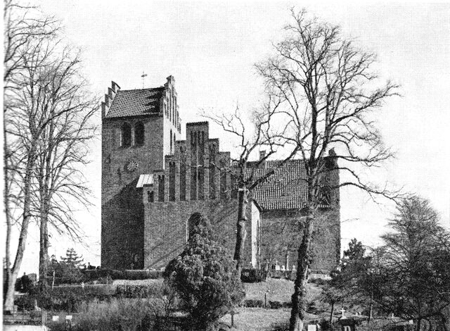 (Foto). Lyngby kirke.