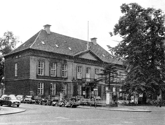 (Foto). Københavns Bymuseums (tidligere Den kgl. Skydebanes) bygning ved Vesterbrogade (opført 1782–86).