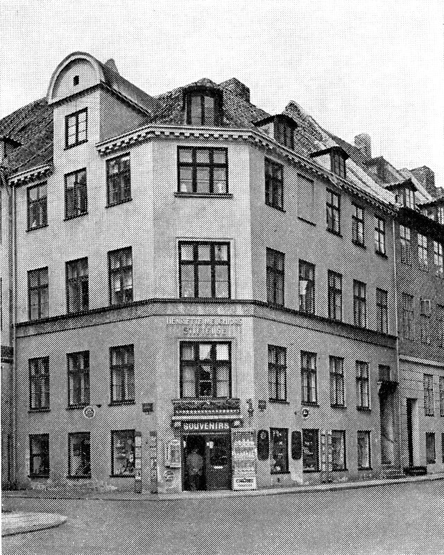 (Foto). Henriette Melchiors Stiftelse, hjørnet af Naboløs og Snaregade. Bygningen opført 1796 (façaden noget ændret i 1800-t.).
