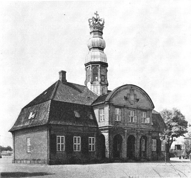 (Foto). Hovedvagten på Nyholm, opf. 1744 (arkt. Ph. de Lange).