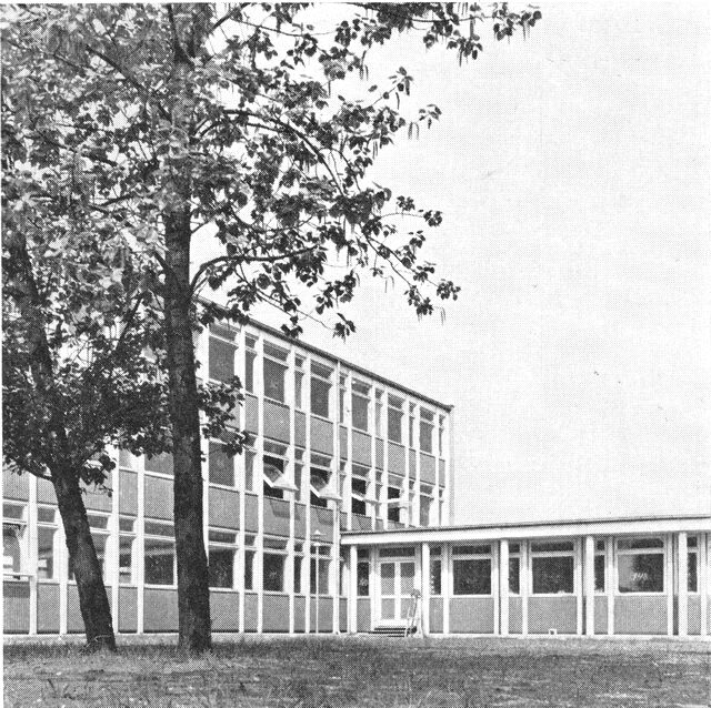 (Foto). Parti af Søværnets Matskole (opf. 1954-55) på Margretheholm.