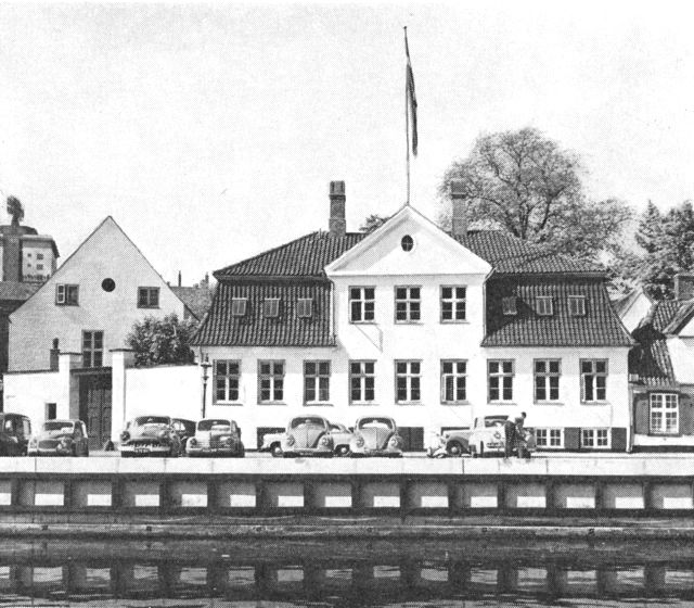 (Foto). Fæstningens Materialgård ved Frederiksholms Kanal.