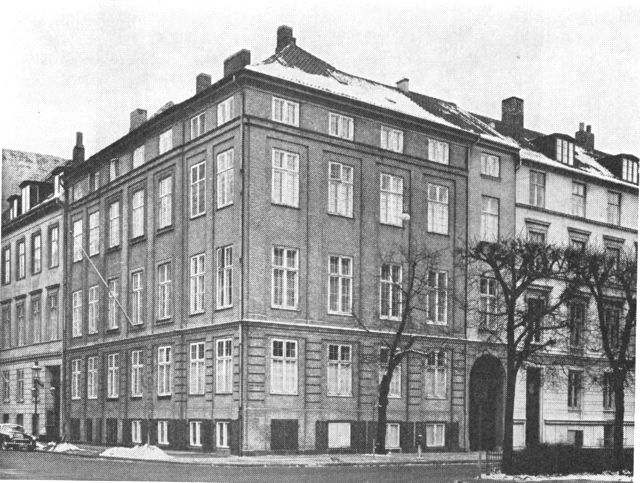 (Foto). Den svenske ambassade.