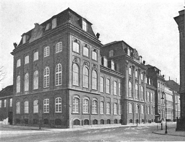 (Foto). Bernstorffs Palæ (nu forsikringsselskabet »Baltica«).