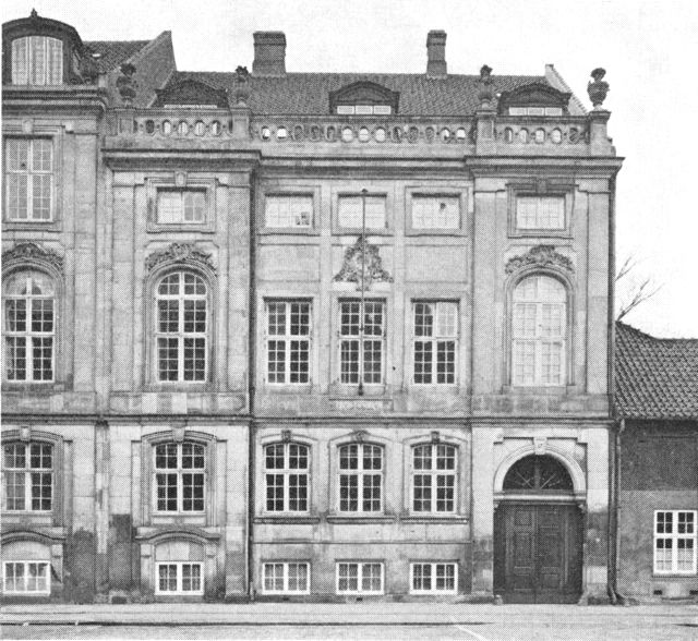 (Foto). Amaliegade 17, der har bevaret sin oprindelige skikkelse.