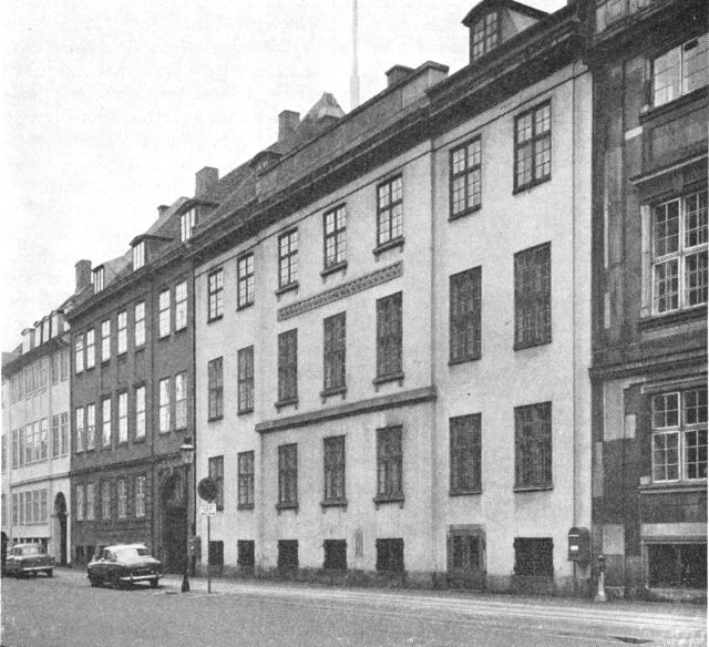 (Foto). Den »indgangsløse« ejendom mellem Amaliegade 23 og 25.