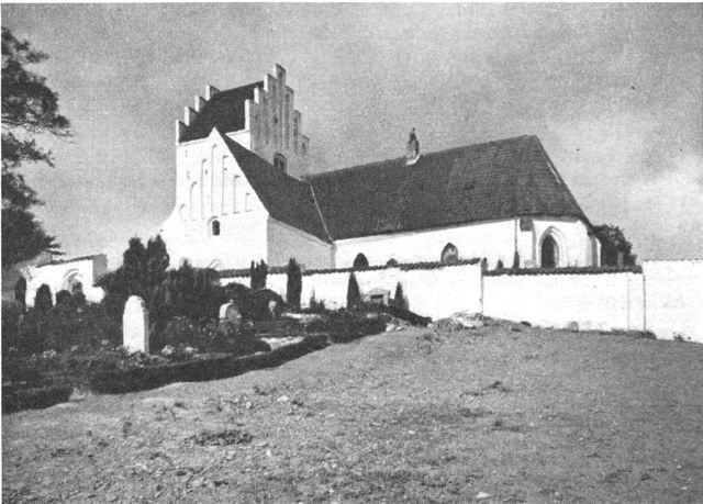 (Foto). Slots Bjergby kirke.