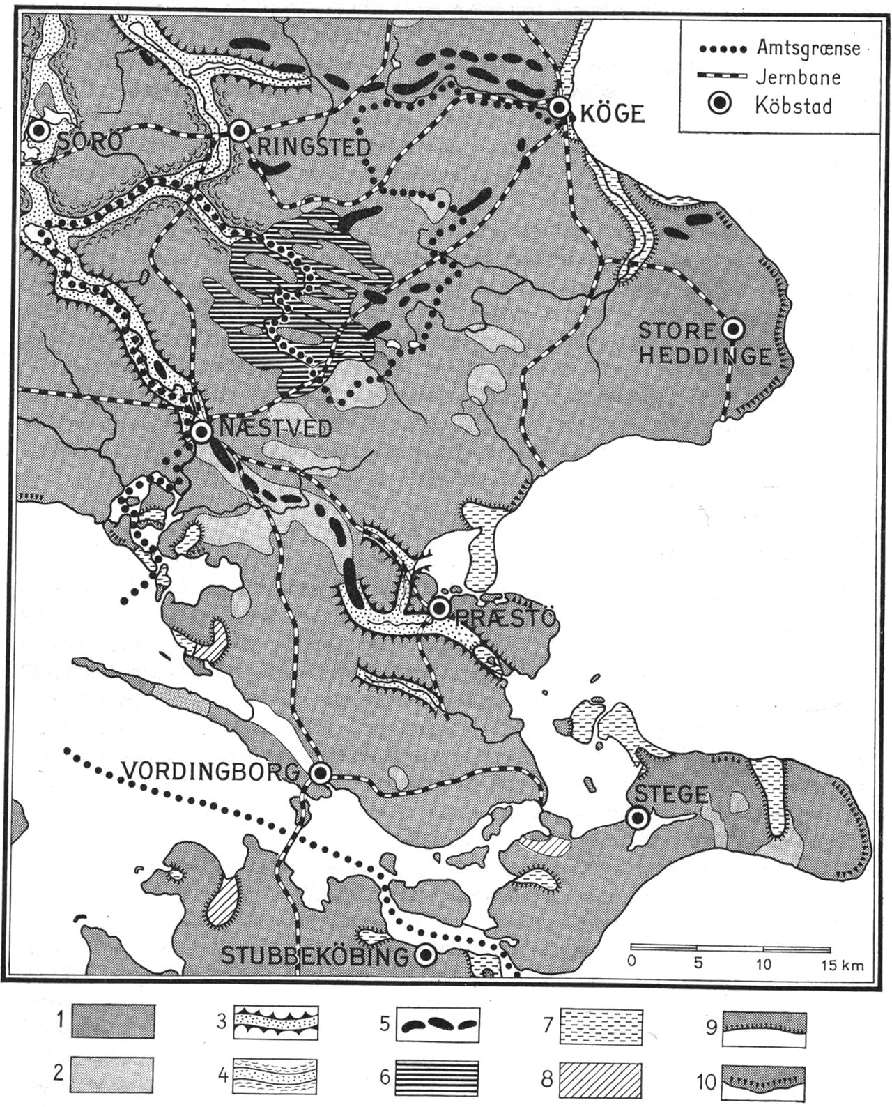 (Kort). 1. Ungt morænelandskab, overvejende lerbund. 2. Ungt morænelandskab, overvejende sandbund. 3. Tunneldal. 4. Smeltevandsdal. 5. Ås. 6. Issøbassinflade. 7. Marint forland, dannet efter stenalderen. 8. Inddæmmet areal. 9. Stenalderhavets højeste kystlinie. 10. Større kystklinter.Efter Geodætisk Instituts skolevægkort 1:250.000 og Atlas over Danmark 1:750.000.Redaktion: Axel Schou.