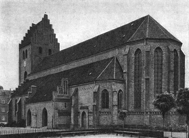 (Foto). Skt. Peders kirke.