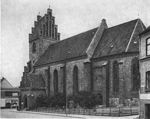 (Foto). Skt. Mortens kirke.