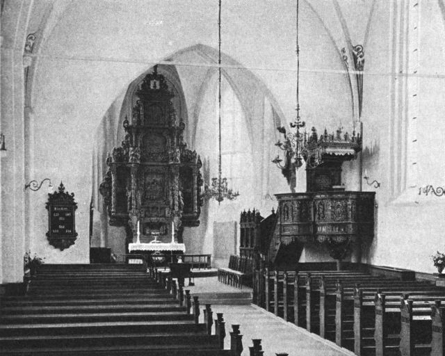 (Foto). Skt. Mortens kirkes indre.