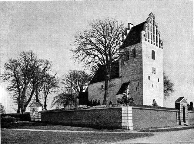 (Foto). Lille Heddinge kirke.