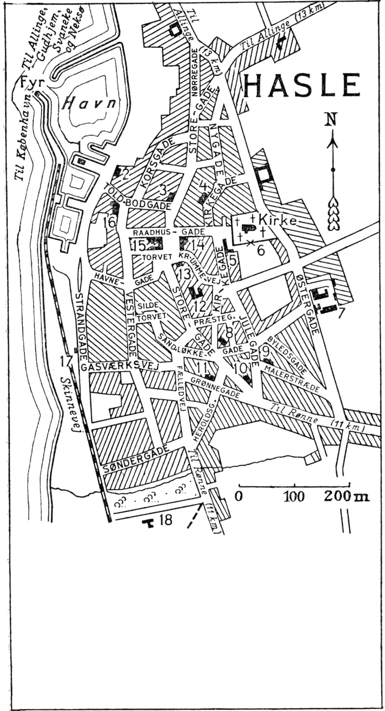 (Kort). 1. Dampskibsekspedition2. Toldkammer3. Hasle Bank4. Biograf m. teatersal5. Kommuneskole6. Runesten7. Fabrik8. Teknisk Skole9. Legatgaarden10. Posthus og telegrafst.11. Baptistkapel12. Præstebolig13. Rutebilstation14. Raadhus og politistat.15. Hotel Hasle16. Herolds Hotel17. Redningsstation18. VandrerhjemG.E.C. Gads ForlagRevideret 1952. Eneret Geodætisk Institut