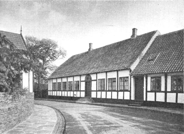 (Foto). Bindingsværksgård, Storegade 33.