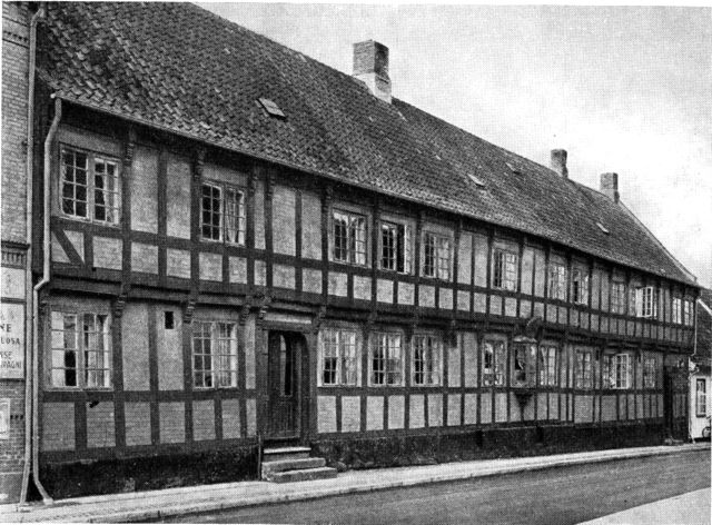 (Foto). Hotel Postgården, Strandgade 7. Fra ca. 1700.