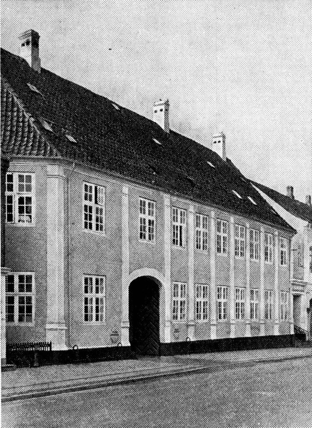 (Foto). Brydes gård, Østergade 42. Opført 1777.