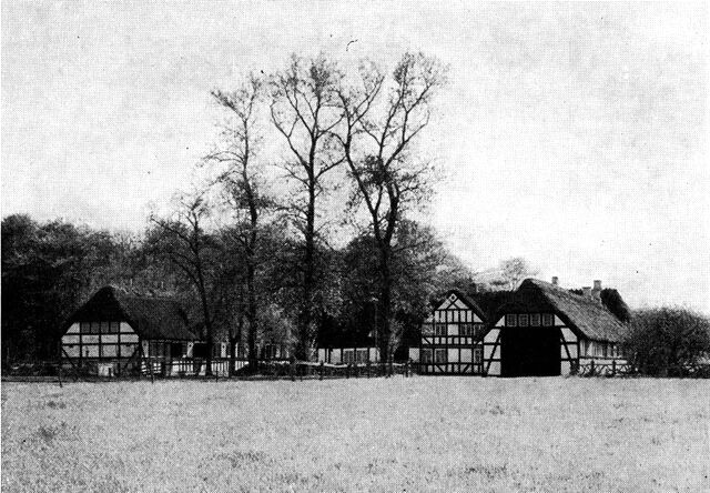 (Foto). Tarup gamle præstegård.