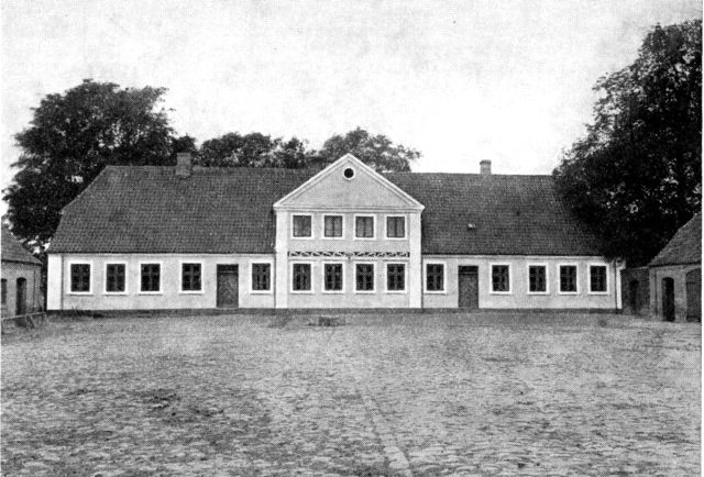 (Foto). Pejrupgård, opført 1844.