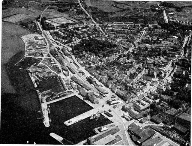 (Foto). Rudkøbing set fra luften fra sydvest.