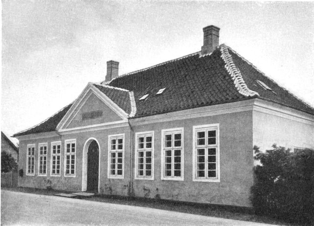 (Foto). Den gamle skole i Tranekær.
