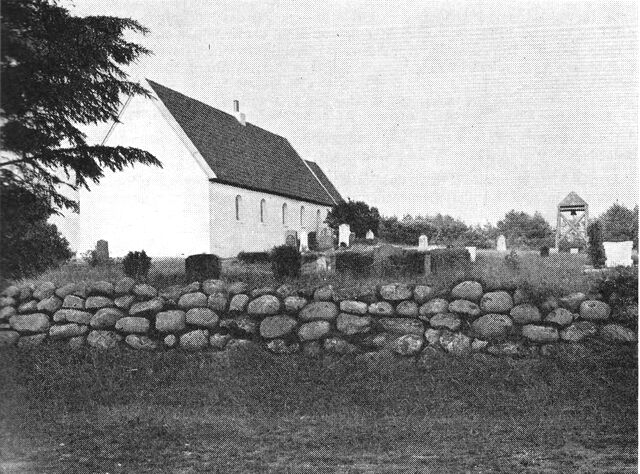 (Foto). Råbjerg kirke set fra sydvest.