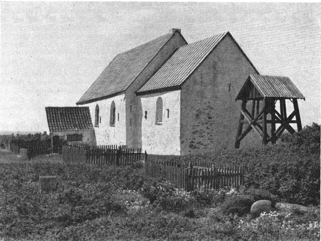 (Foto). Mårup kirke set fra sydøst.