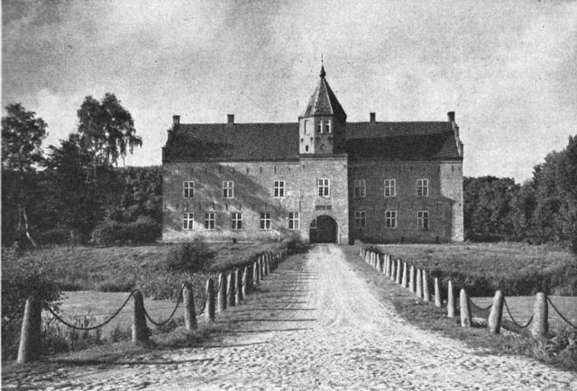 (Foto). Sæbygård. Hovedbygningens nordøstlige fløj, opført 1576.