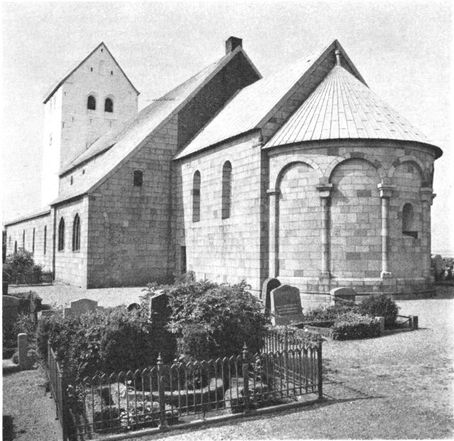 (Foto). Vestervig kirke set fra sydøst.