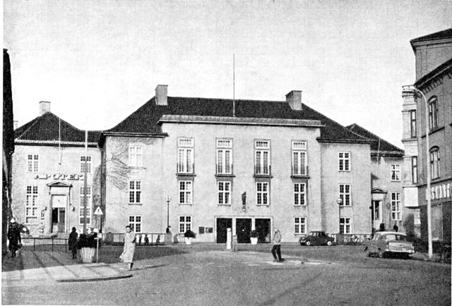 (Foto). Nørresundby rådhus.