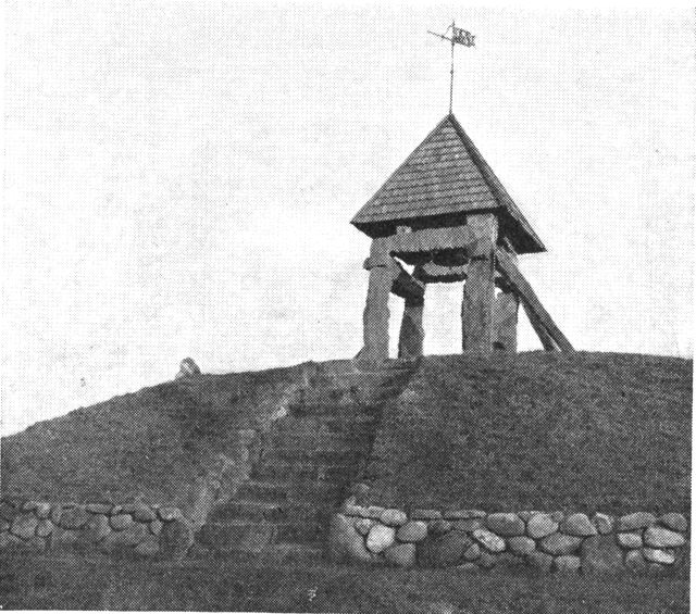 (Foto). Klokketårn fra 1780 i Gl. Hasseris.