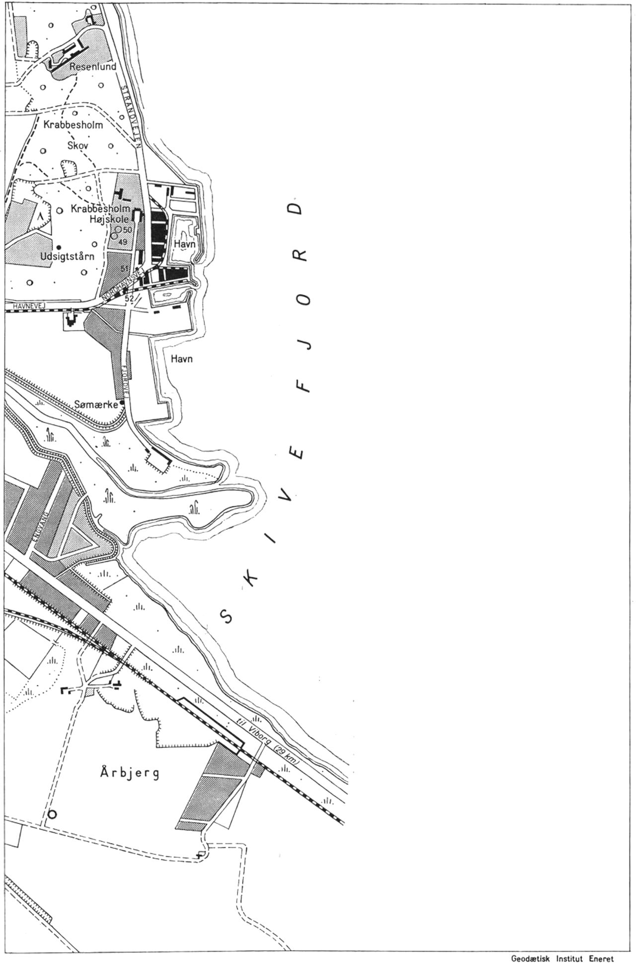 (Kort). 1 Skive Sygehus2 Nordre Skole3 Apostolsk Kirke4 Asfalt- og korkfabrik5 Ungdomskollegium6 Schades Papir7 Monument (Jeppe Aakjær)8 Den gamle Kirke (Vor Frue Kirke)9 De gamles Hjem10 Kirke11 Brandstation12 Søndre Skole. Handelsskole13 Borger- og Håndværkerstiftelse14 Norgaards Børnehjem15 Missionshus16 Andelsmejeri17 Odd-Fellow Loge18 Den ny Borger- og Håndværkerstiftelse19 Den ny Borger- og Håndværkerforening. Teater20 Salling Bank, Landbobanken21 Skive Sparekasse22 Turistbureau23 Centralbibliotek24 P. Sabroes Børnehjem25 Posthus og telegrafstation26 Løveapoteket27 Rådhus. Arrest28 Skive Diskontobank29 Hotel Royal30 Hotel Ansgar. Politikontor31 Administrationsbygning32 Østre Skole33 Skive Afholdshotel34 Rutebilstation35 Svaneapoteket36 Teknisk Skole37 Dommerkontor38 Mindesmærke (Christian IX)39 Monument (Carl Hansen)40 Diges Trælasthandel41 Missionshotellet Gamle Skivehus42 Gyro A/S. Skive Jernstøberi og maskinfabrik43 Nordvestjysk Tømmergård44 Jernbanehotellet45 Skive Andelskreatureksportforening46 Toldkammer47 Falcks Redningskorps48 Gammelgaard Dampmølle49 Mindesmærke (Erik Vedel Taaning.)50 Genforeningssten51 Toldkontrolsted52 Sømandshjem