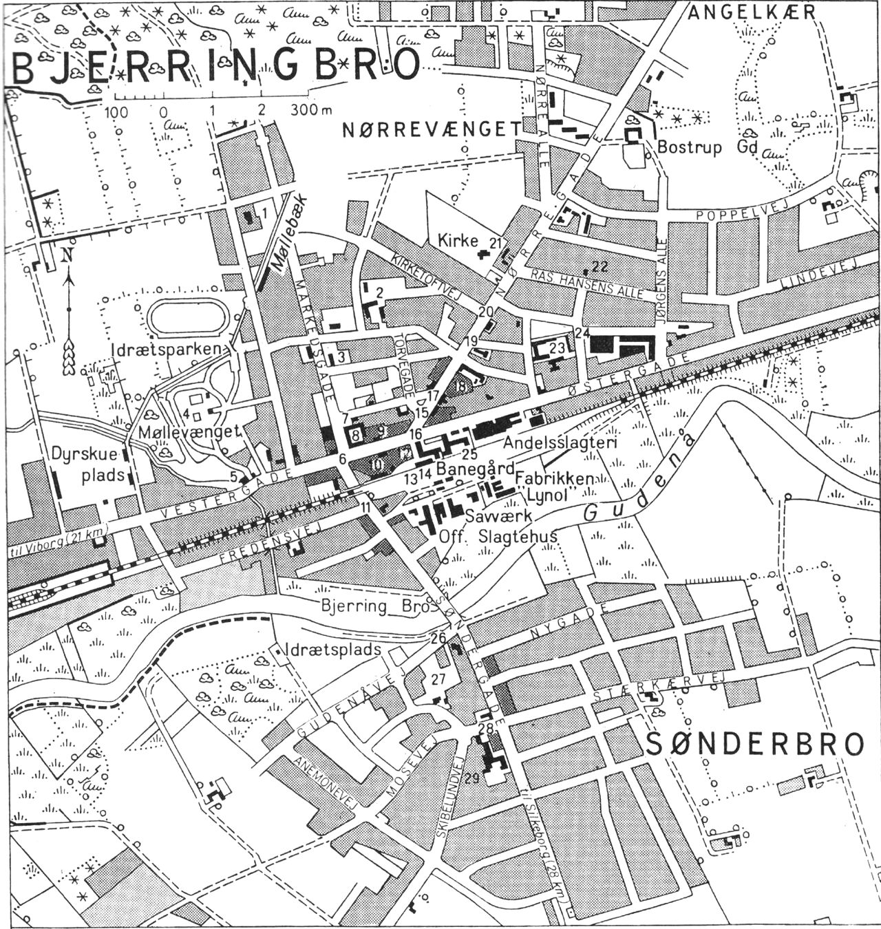 (Kort). 1 Alderdomshjem2 Realskole3 Falcks Redningskorps4 Friluftsbad5 Bjerring Mølle6 Privatbanken for Viborg og omegn7 Badeanstalt8 Madsens Hotel9 Andelsbanken10 Maskinfabrik11 Teknisk Skole12 Afholdshotellet13 Rutebilstation14 Posthus og telegrafstation15 Bibliotek. Bjerringbro og omegns Sparekasse16 Bjerringbro og omegns Bank17 Kommunekontor18 Apotek19 Missionshus20 Rekreations- og hvilehjem21 Præstebolig22 Politistation23 Nordre Skole24 Pumpefabrik25 Bjerringbro Savværk. Møbelfabrik26 Hotel Gudenå27 Campingplads28 Forsamlingshus29 Søndre SkoleG. E. C. Gads ForlagRevideret 1960. Geodætick Institut Eneret