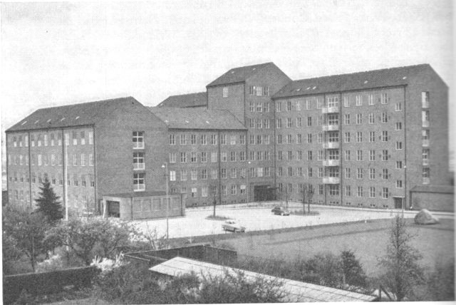 (Foto). Centralsygehusets hovedbygning. Indviet 1954.