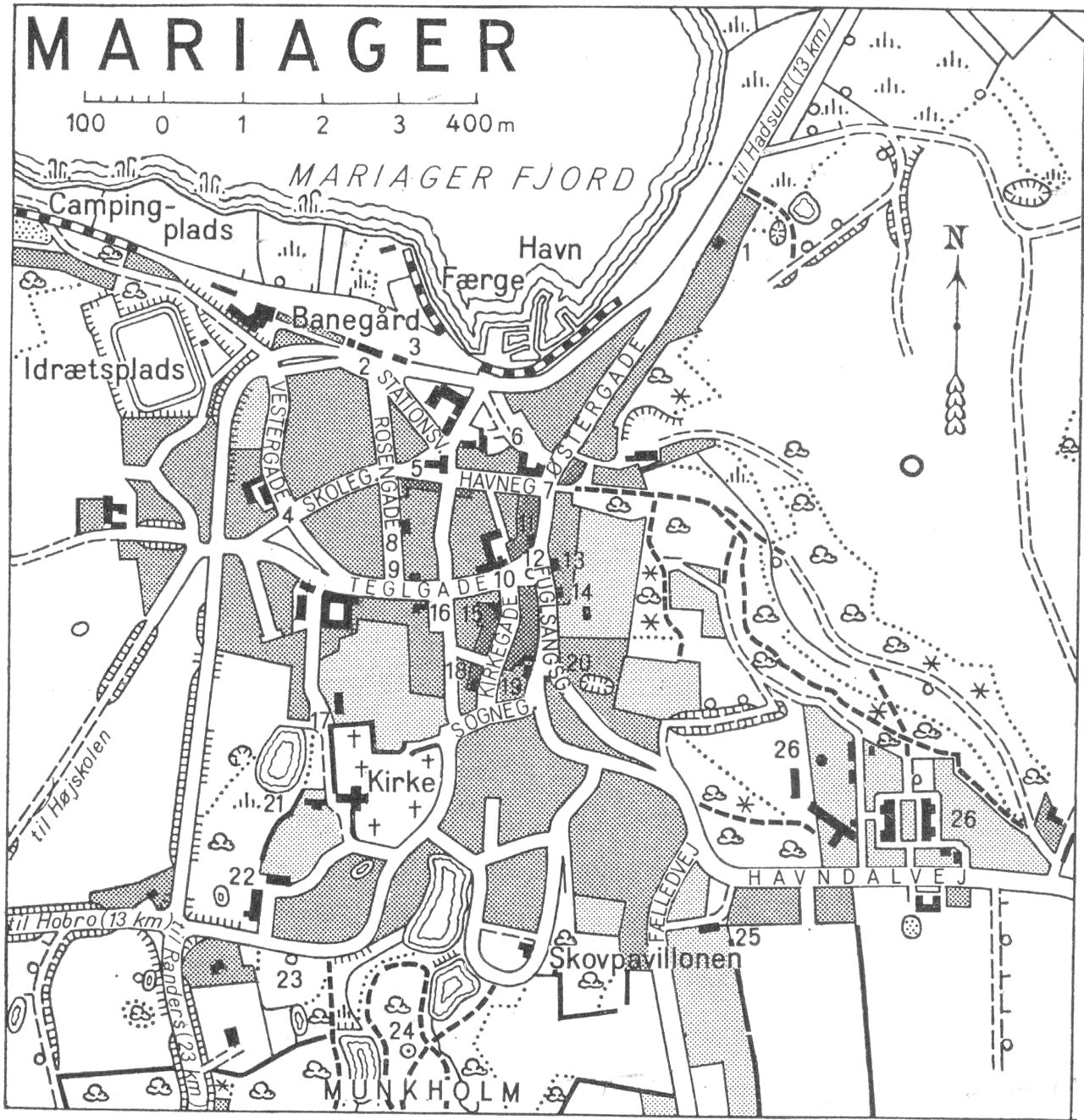(Kort). 1 Rekreationshjem2 Posthus og telegrafstation, Turistbureau3 Toldkontor4 Kommuneskole5 Andelsmejeri6 Landbosparekassen for Mariager og omegn7 Afholds- og højskolehotel8 Politistation9 Teknisk skole. Vandrerhjem10 Hotel Postgården11 Bibliotek12 Rådhus13 Springvand14 Banken for Mariager og omegn15 Museum16 Brandstation17 Frederik og Dagmar Johansens Stiftelse18 Sparekassen for Mariager Købstad og omegn19 Apotek20 Den gamle Smedie21 Mariagerkloster. Dommerkont22 Klostergården23 Campingplads (F.D.M.)24 Mindesten (F.M. Tetens)25 Mariager Syge- og Hvilehjem26 ÅndssvageanstaltG. E. C. Gads ForlagRevideret 1960. Geodætisk Institut. Eneret.