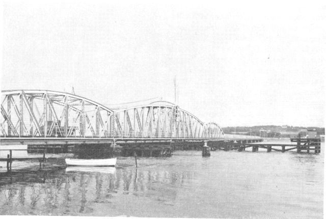 (Foto). Jernbanebroen ved Hadsund.