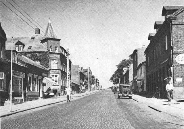 (Foto). Hovedgaden i Brædstrup.