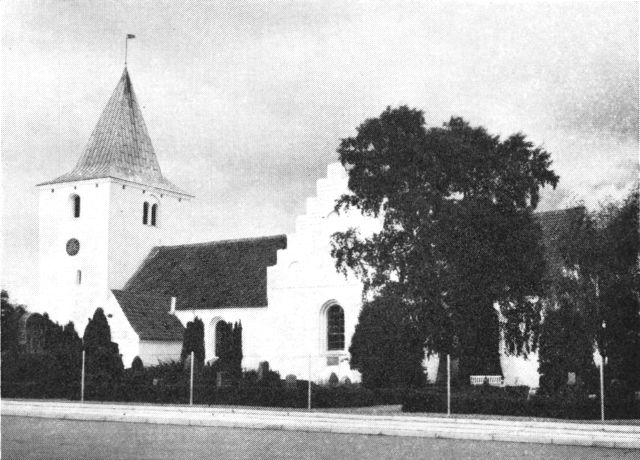 (Foto). Østbirk kirke.