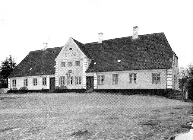 (Foto). Kjeldkær. Opført 1770.