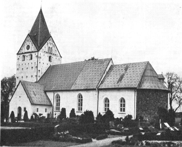 (Foto). Sønder Bjert kirke set fra sydøst.