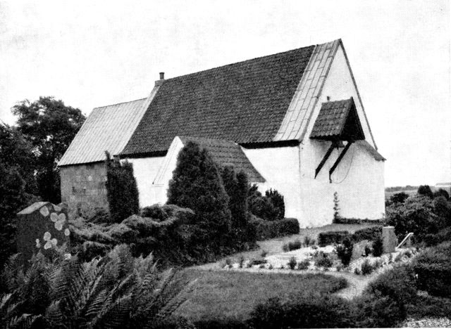 (Foto). Ørre kirke set fra nordvest.