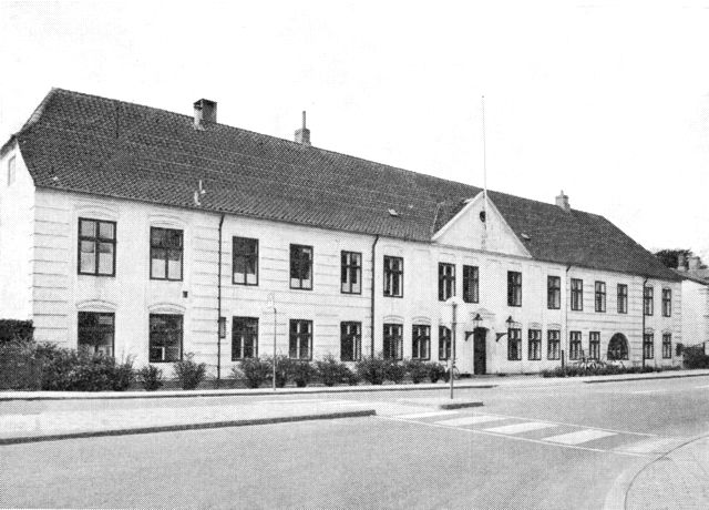 (Foto). Amtsgården på Ribe Landevej. Opført ca. 1760.