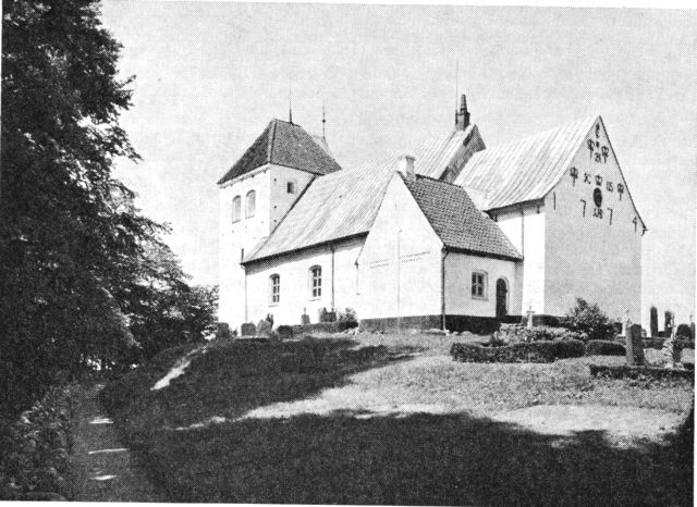 (Foto). Vonsbæk kirke set fra sydøst.