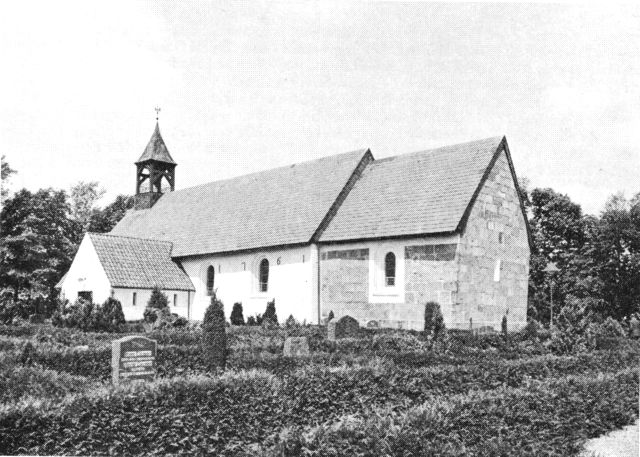 (Foto). Rødding kirke set fra sydøst.