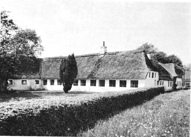 (Foto). Gammel gård i Strandelhjørn.