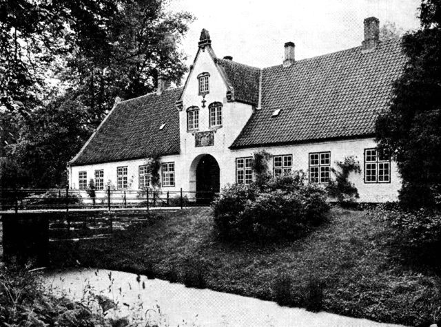 (Foto). Porthuset på Schackenborg.
