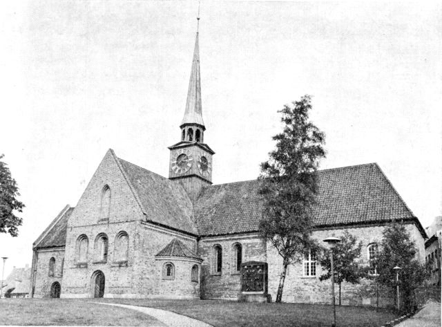 (Foto). Skt. Nicolai kirke. Set fra syd.