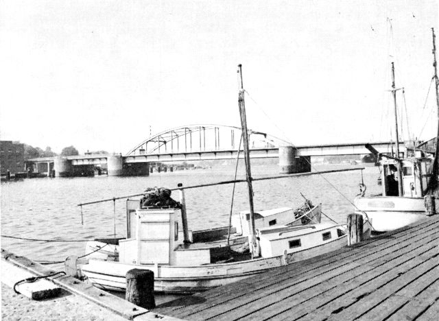 (Foto). Havneparti med Christian X’s bro over Alssund.